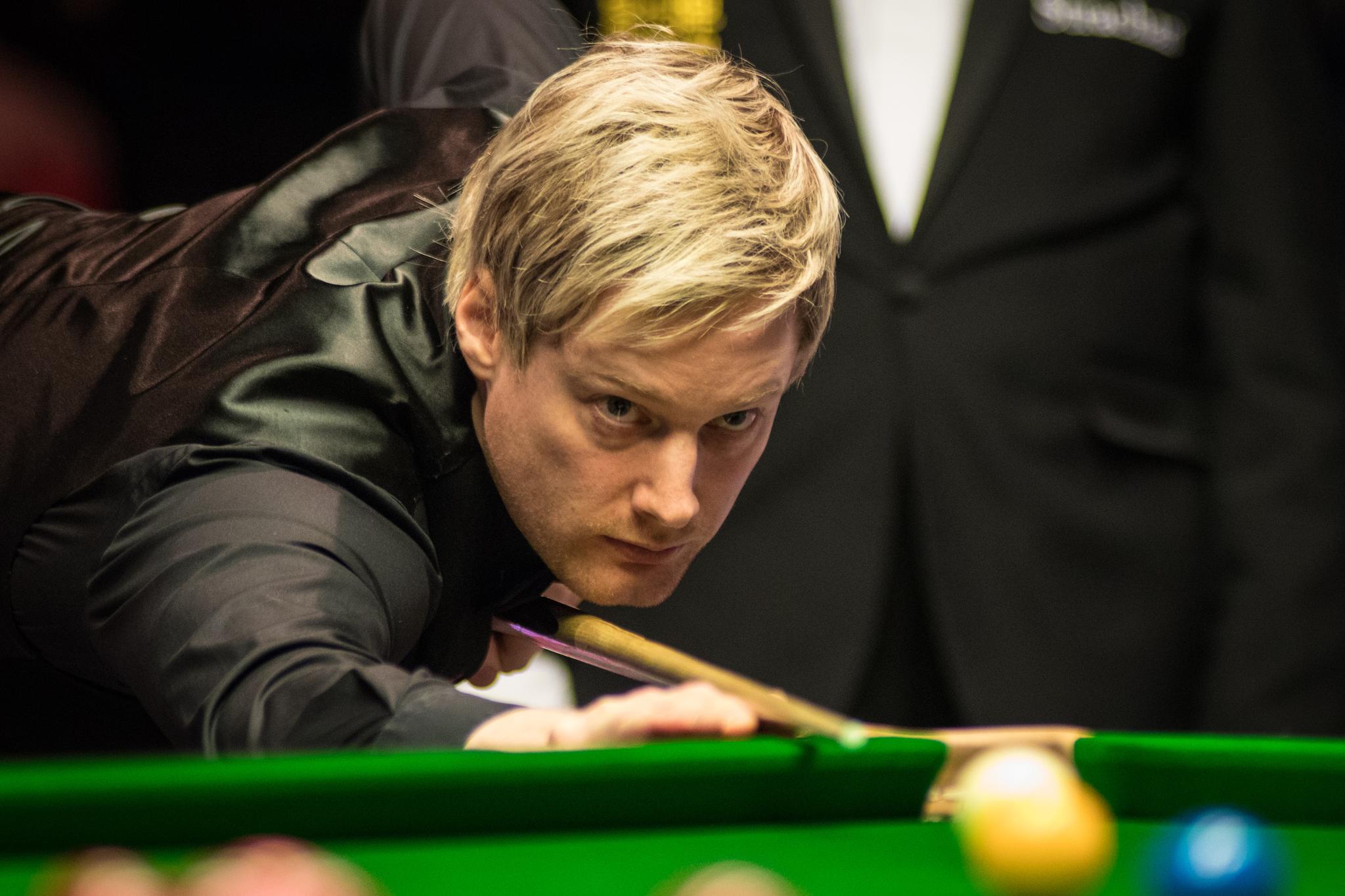 把对手逼向 把对手逼向